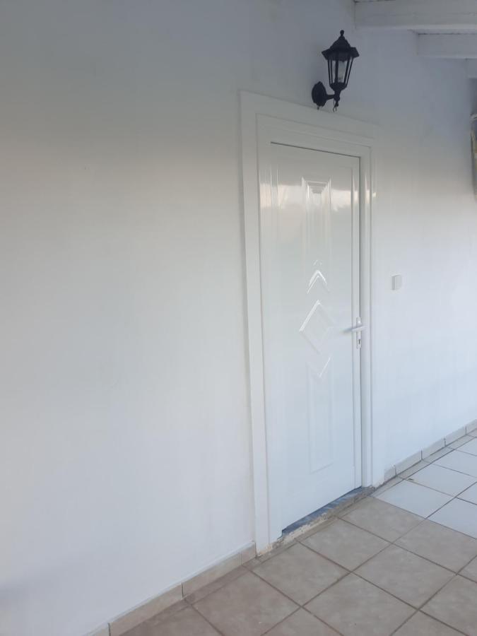 Affittacamere Rosemary House Sarandë Esterno foto