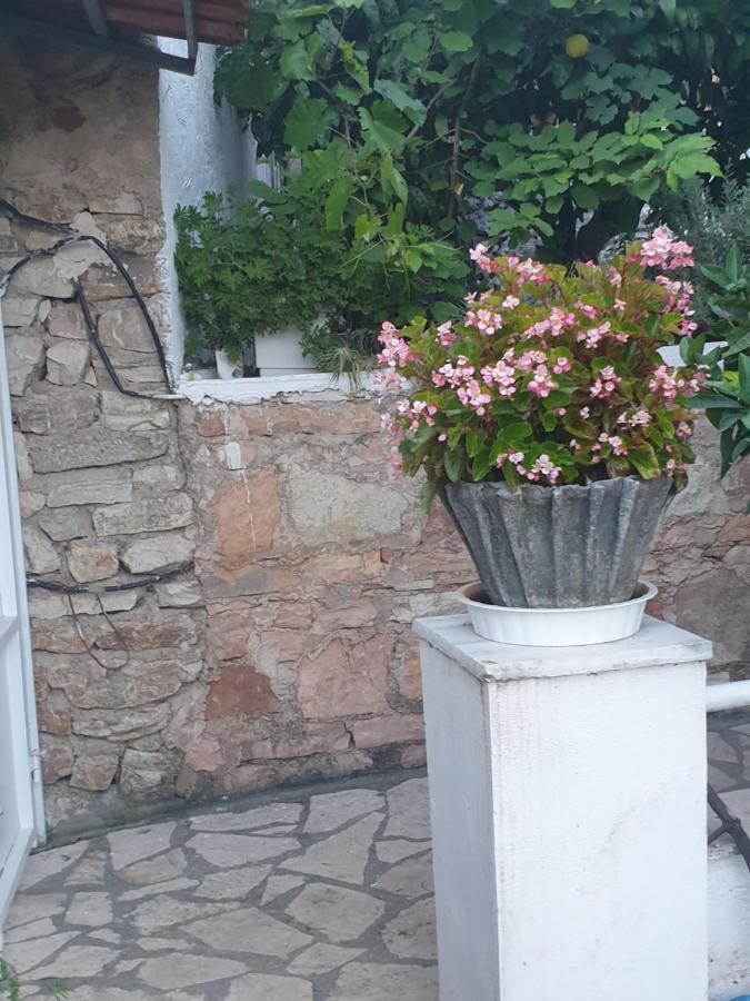 Affittacamere Rosemary House Sarandë Esterno foto