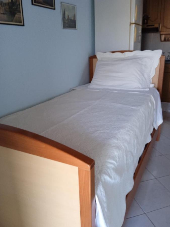Affittacamere Rosemary House Sarandë Esterno foto