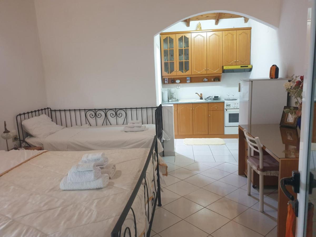 Affittacamere Rosemary House Sarandë Esterno foto
